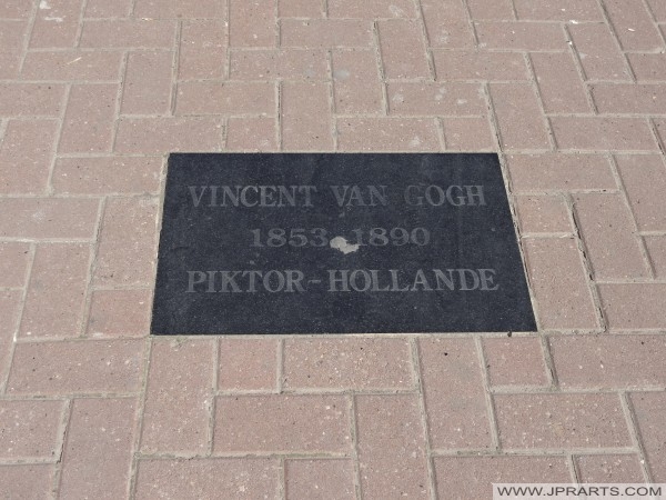 Memorial Stone Vincent van Gogh (Pogradec) Pierre commémorative de Vincent van Gogh à Pogradec, Albanie