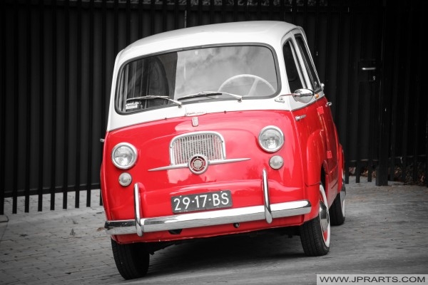 Red and white Fiat 600