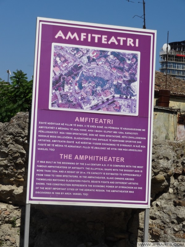 Tourist Information Sign Amphitheater Durrës informazioni turistiche segno anfiteatro di Durazzo (Albania)