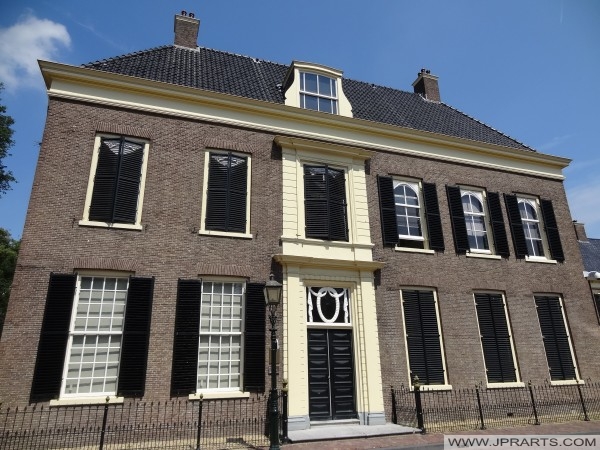 antigua casa regentes (construido en 1774) en Assen, Países Bajos