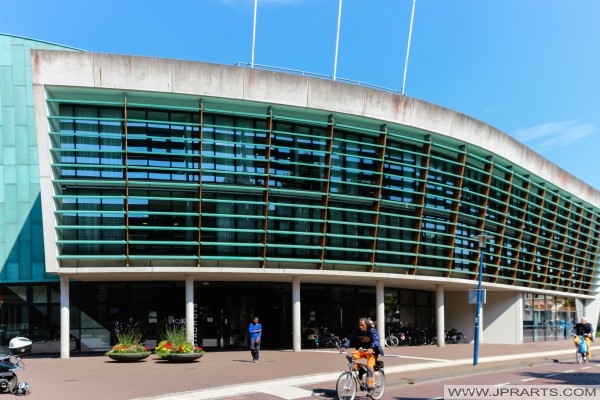 town hall Assen, The Netherlands Ratusz w Assen, Holandia