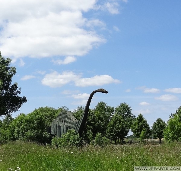 Joppie, el dinosaurio de madera en Emmen, Países Bajos