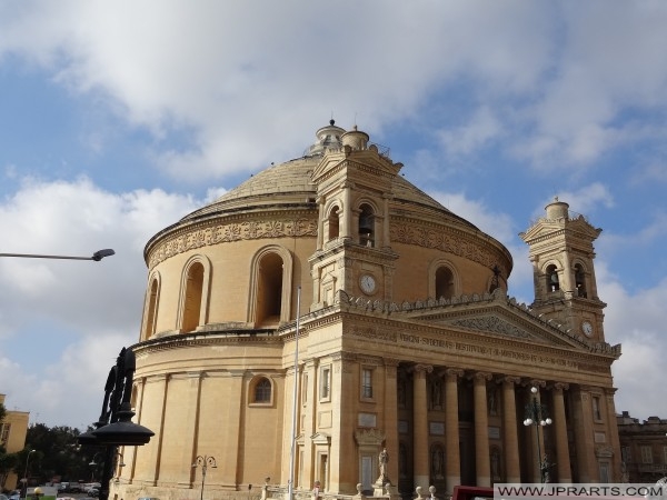 La Iglesia de la Asunción de Nuestra Señora en Mosta, Malta