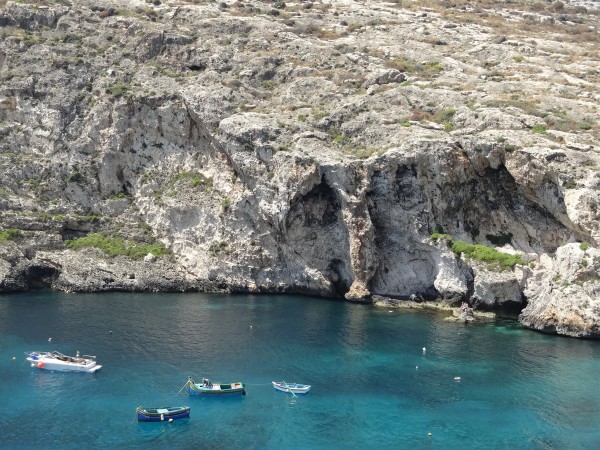 Boote in der Bucht von Xlendi (Gozo, Malta)