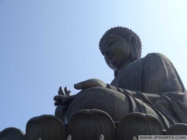 Meditation Position of Buddha, Tian Tan Buddha in Hong Kong Posição da meditação de Buddha, Tian Tan Buddha em Hong Kong