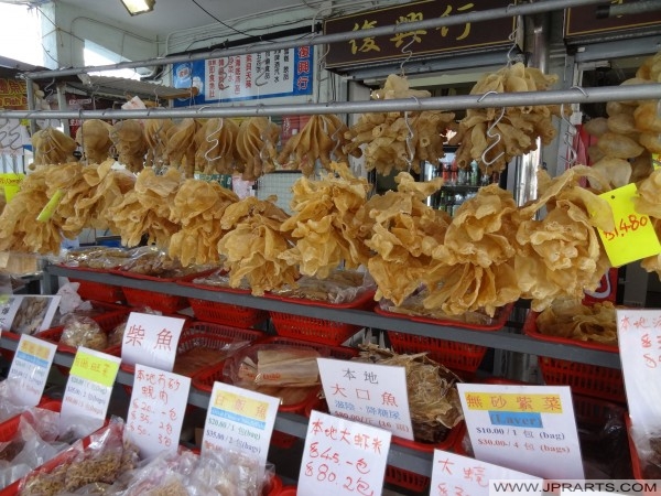 Dry seafood at Tai O Fish Market, Hong Kong Makanan laut kering di Tai pasaran o ikan, Hong Kong