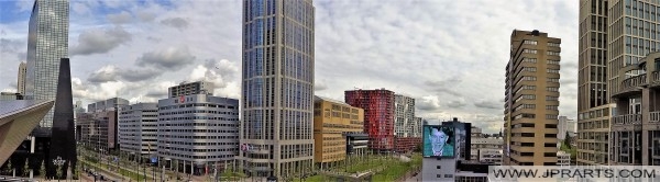 Blick von der riesigen Treppe in Rotterdam, Niederlande