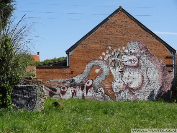 Graffiti in Doel, Belgium