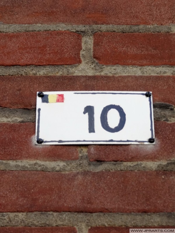 Hausnummer in Baarle-Hertog, Belgien