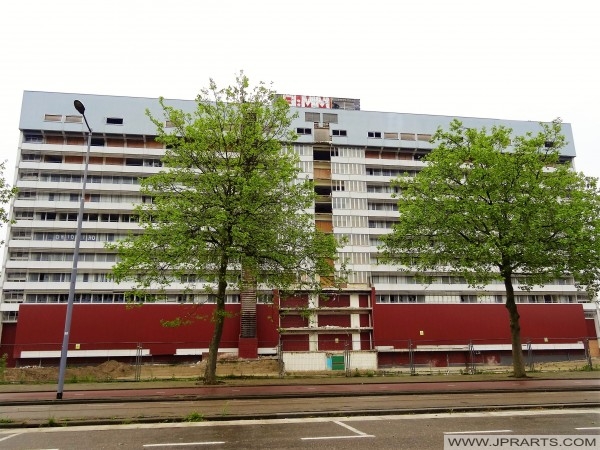 Demolition of the Clara Hospital in Rotterdam, Netherlands Sloop van het Clara Ziekenhuis in Rotterdam, Nederland (2016)