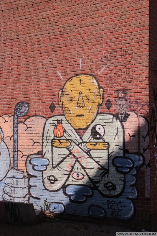 Yin en Yang Grafitti op huis in Doel, België