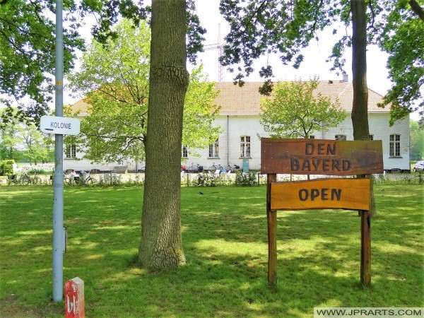 Summer Café ´Den Bayerd` in Wortel Colony, Belgium Den Bayerd caffetteria estiva in Wortel Colony, Belgio