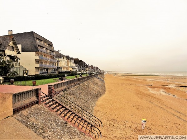 La plage et de la promenade à Cabourg, France