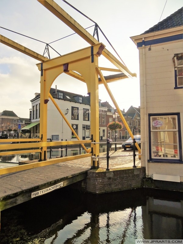 Fortegrachtbrug in Maassluis, Nederland