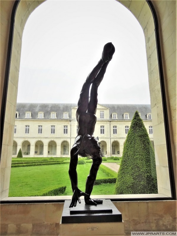 Galerie du Cloître à l'Abbaye aux Dames (Caen, France)