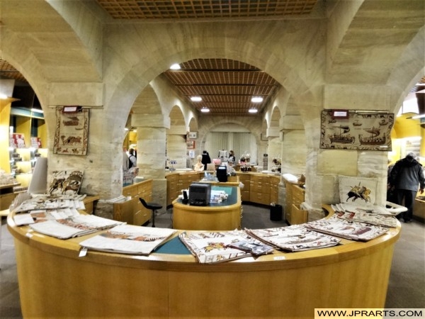 Boutique de Souvenirs au Musée de la Tapisserie de Bayeux (Normandie, France)