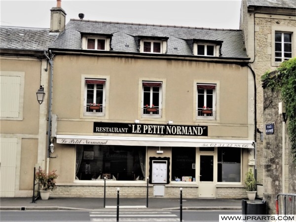 Restaurant Le Petit Normand in Bayeux, France Restaurant Le Petit Normand à Bayeux, France