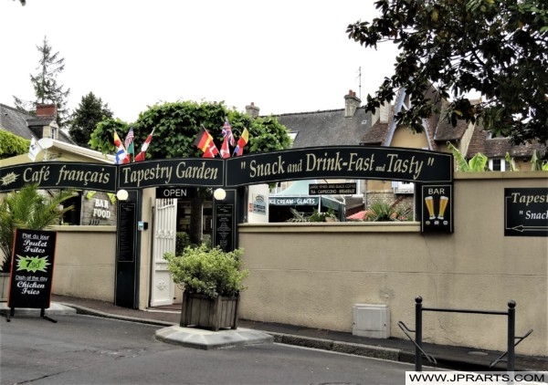 Tapestry Garden for Snacks and Drinks in Bayeux, France