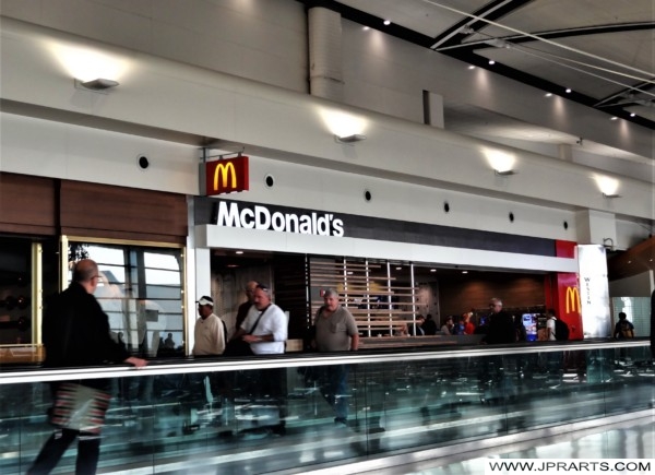 McDonalds at Detroit Airport (Michigan, USA)