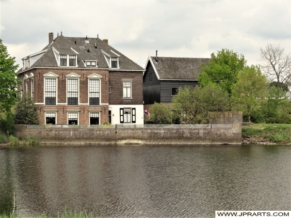 Stary Budynek w Kinderdijk, Holandia