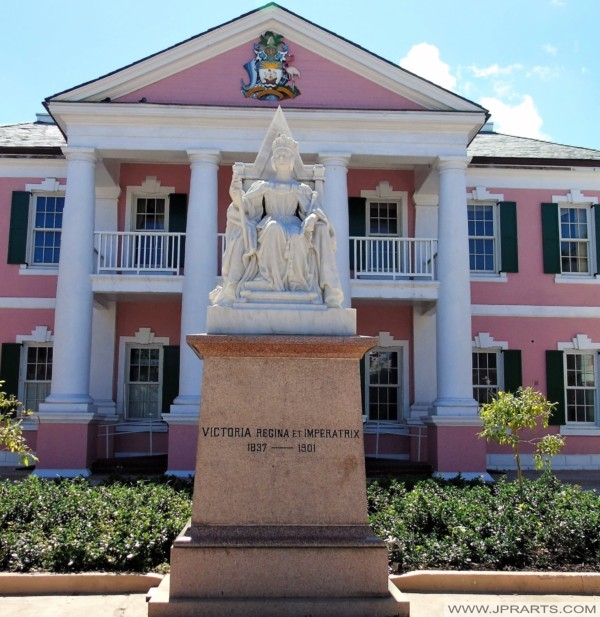 Queen Victoria Statue in Nassau, Bahamas Queen Victoria Statue in Nassau, Bahamas