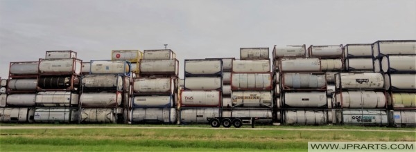 Different Tankcontainers 罐式集装箱