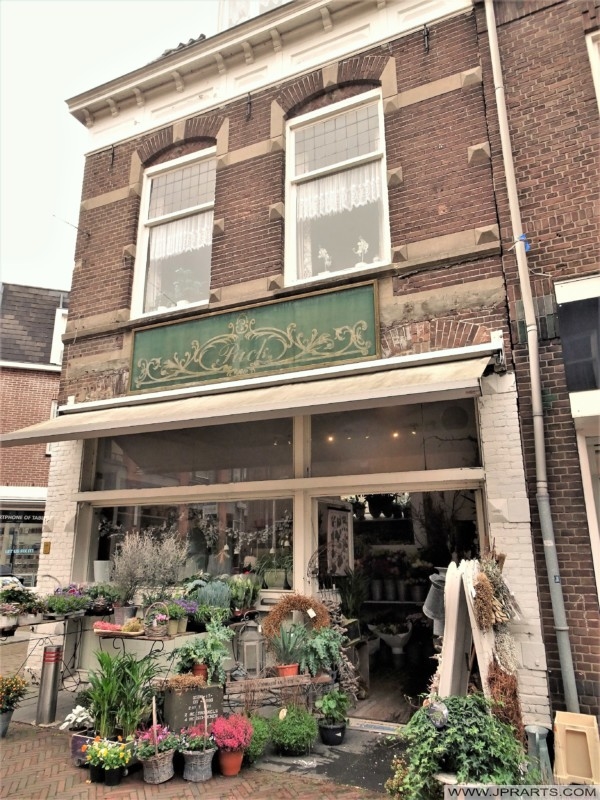 Florist Puck in Tiel, Netherlands Blumenladen Puck in Tiel, Niederlande