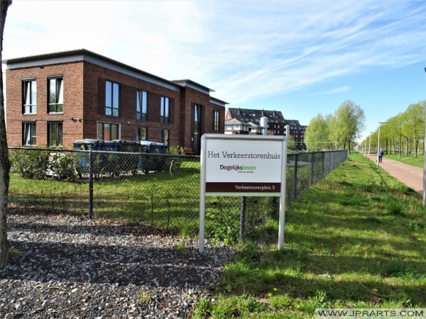 Het Verkeerstorenhuis in Nootdorp, The Netherlands Het Verkeerstorenhuis in Nootdorp, Nederland